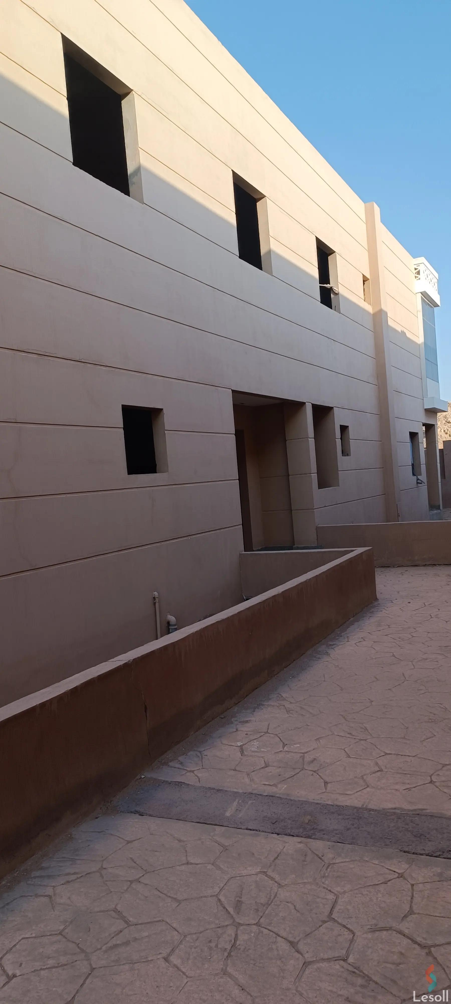 تاون هاوس للبيع بمساحة 318 متر و 3 غرف في القاهرة الجديدة القاهرة - كل الصور