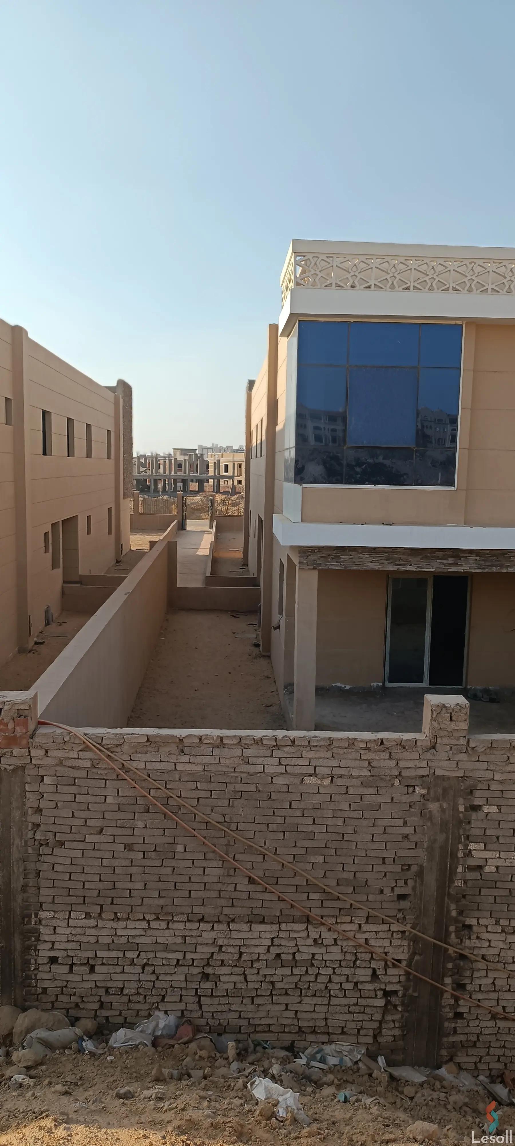 Townhouse for sale with an data.area 318 meters and 3 data.rooms in New Cairo Cairo