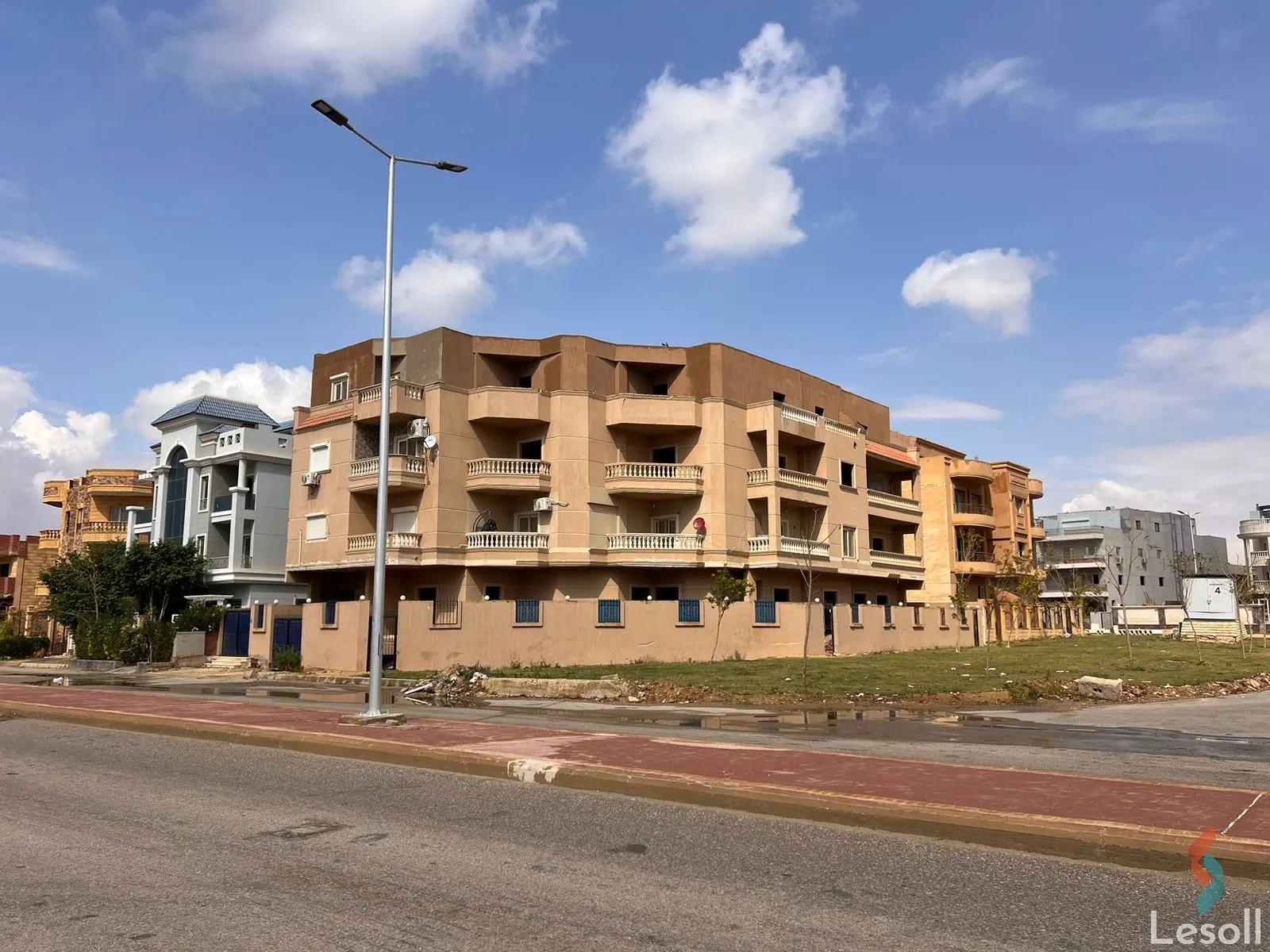 شقة للبيع بمساحة 220 متر و 3 غرف في مدينة الشروق القاهرة - صورة 3