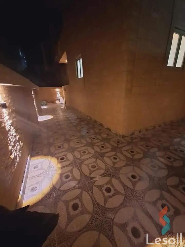 Apartment with garden for sale with an data.area 200 meters and 3 data.rooms in October 6 Giza - Image 2