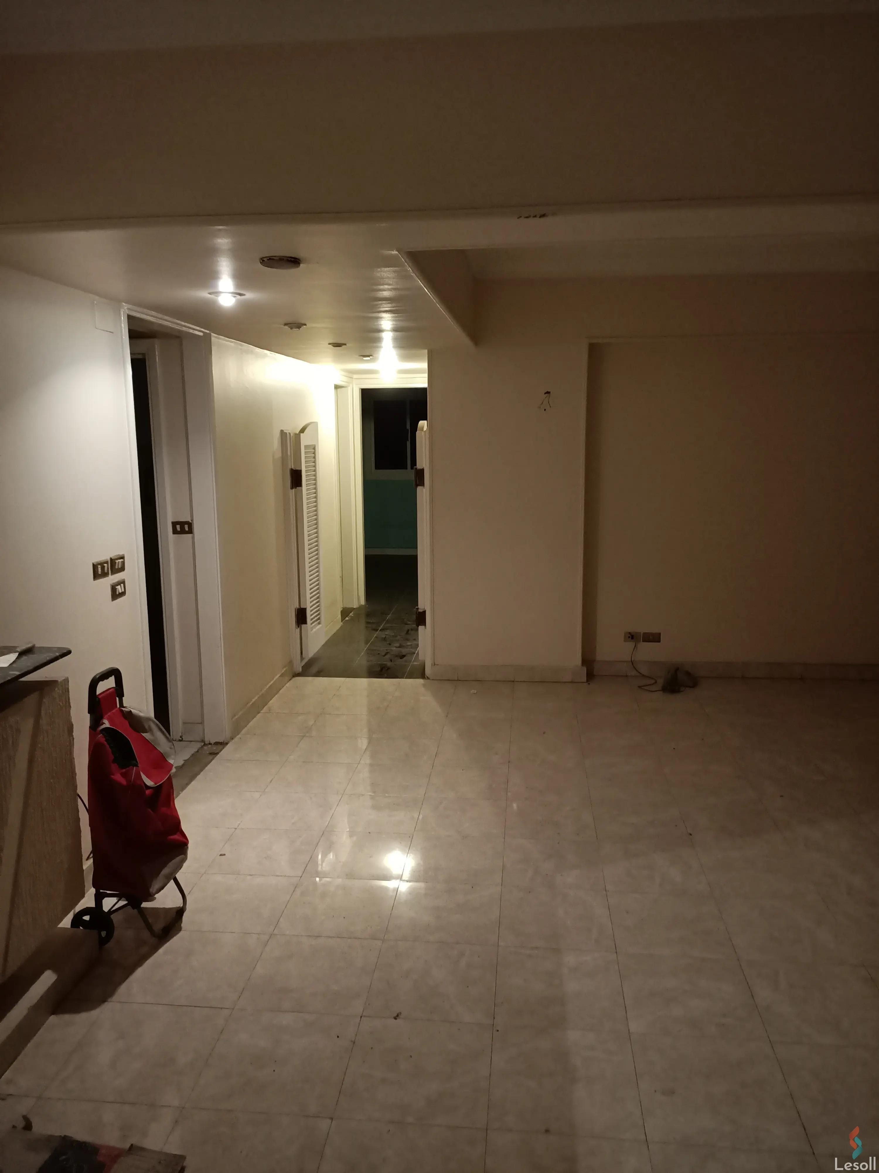 شقة للبيع بمساحة 115 متر و غرفتان في المقطم القاهرة - كل الصور