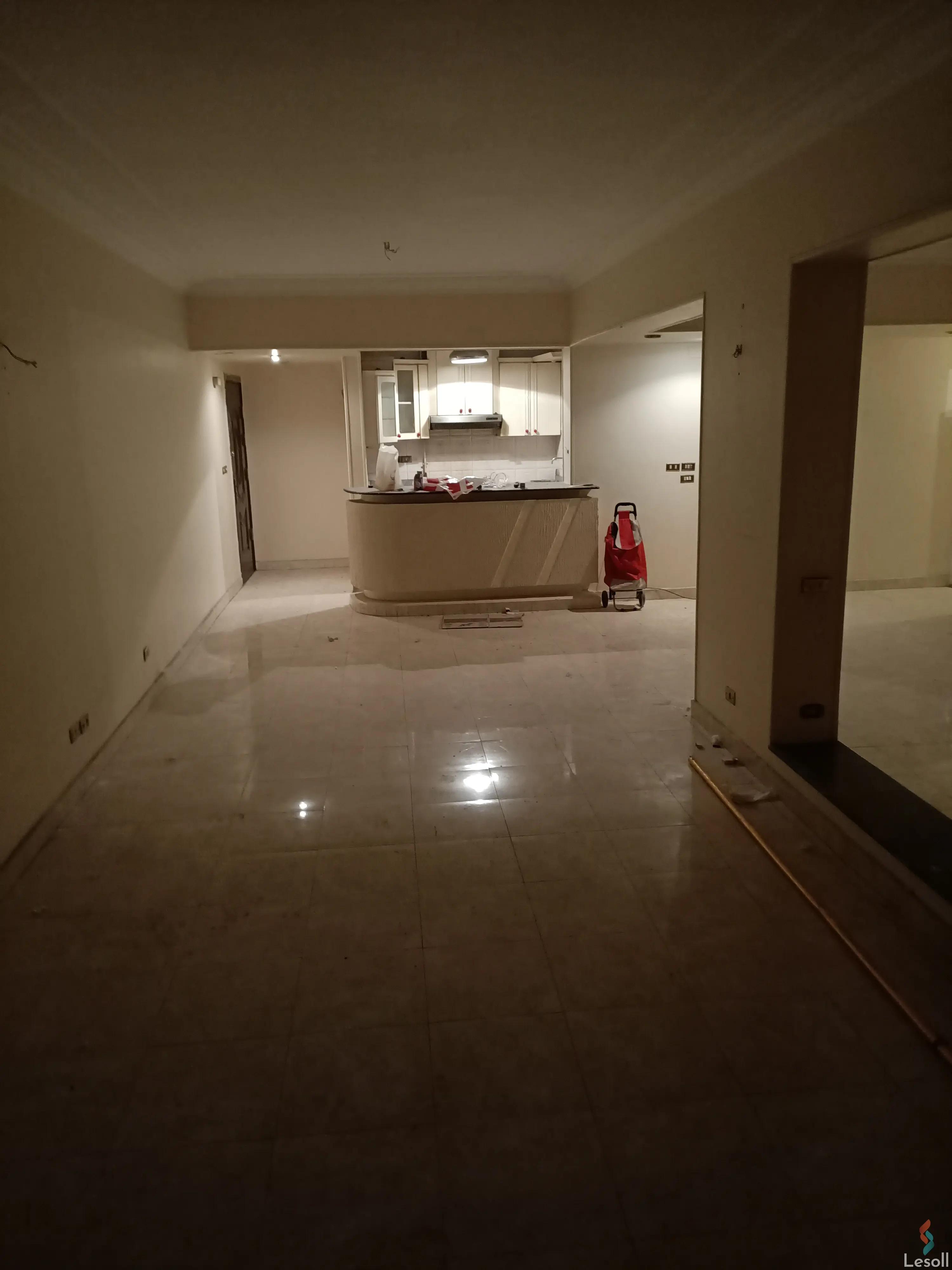 شقة للبيع بمساحة 115 متر و غرفتان في المقطم القاهرة - صورة 3