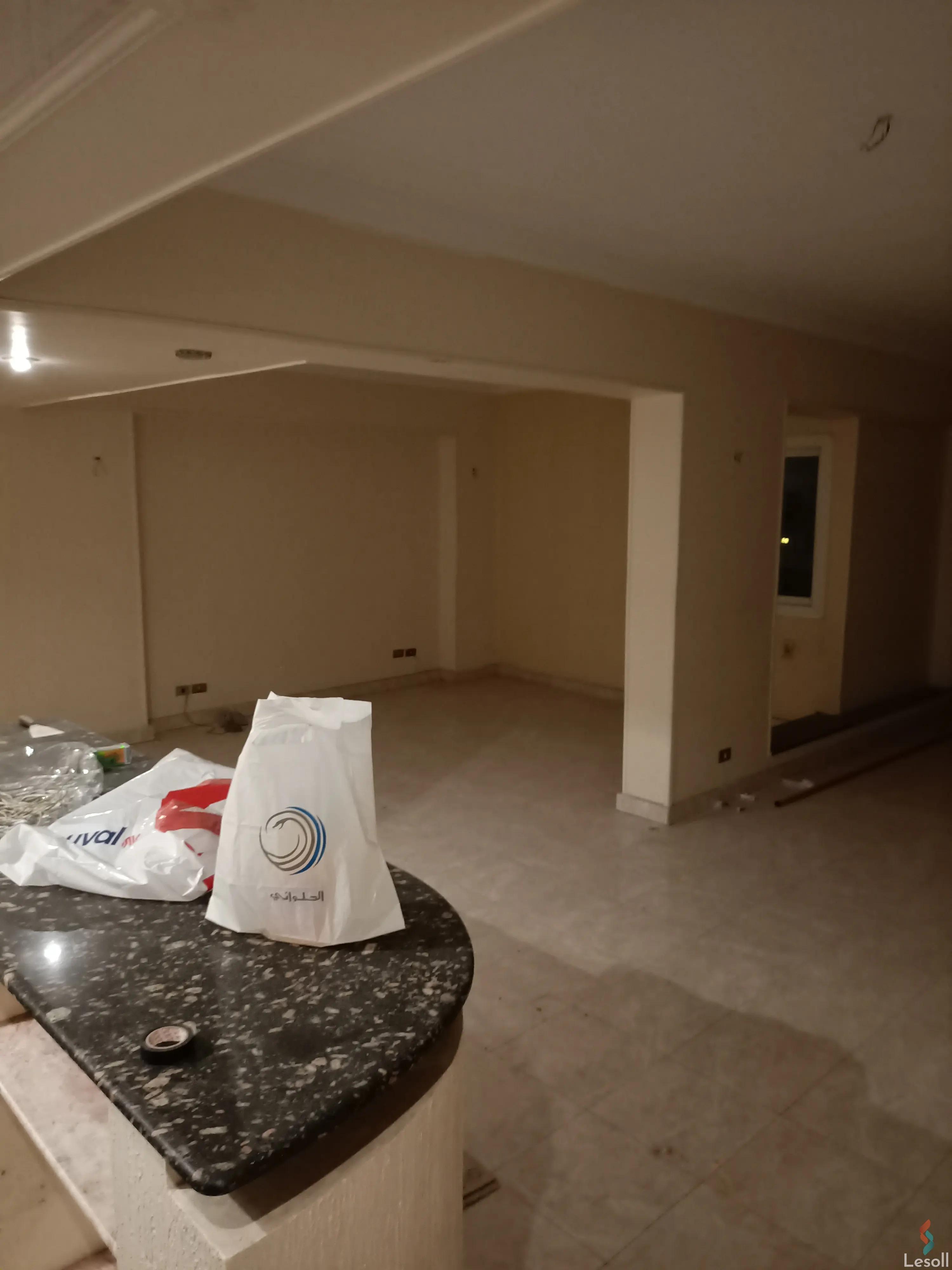 شقة للبيع بمساحة 115 متر و غرفتان في المقطم القاهرة - صورة 2