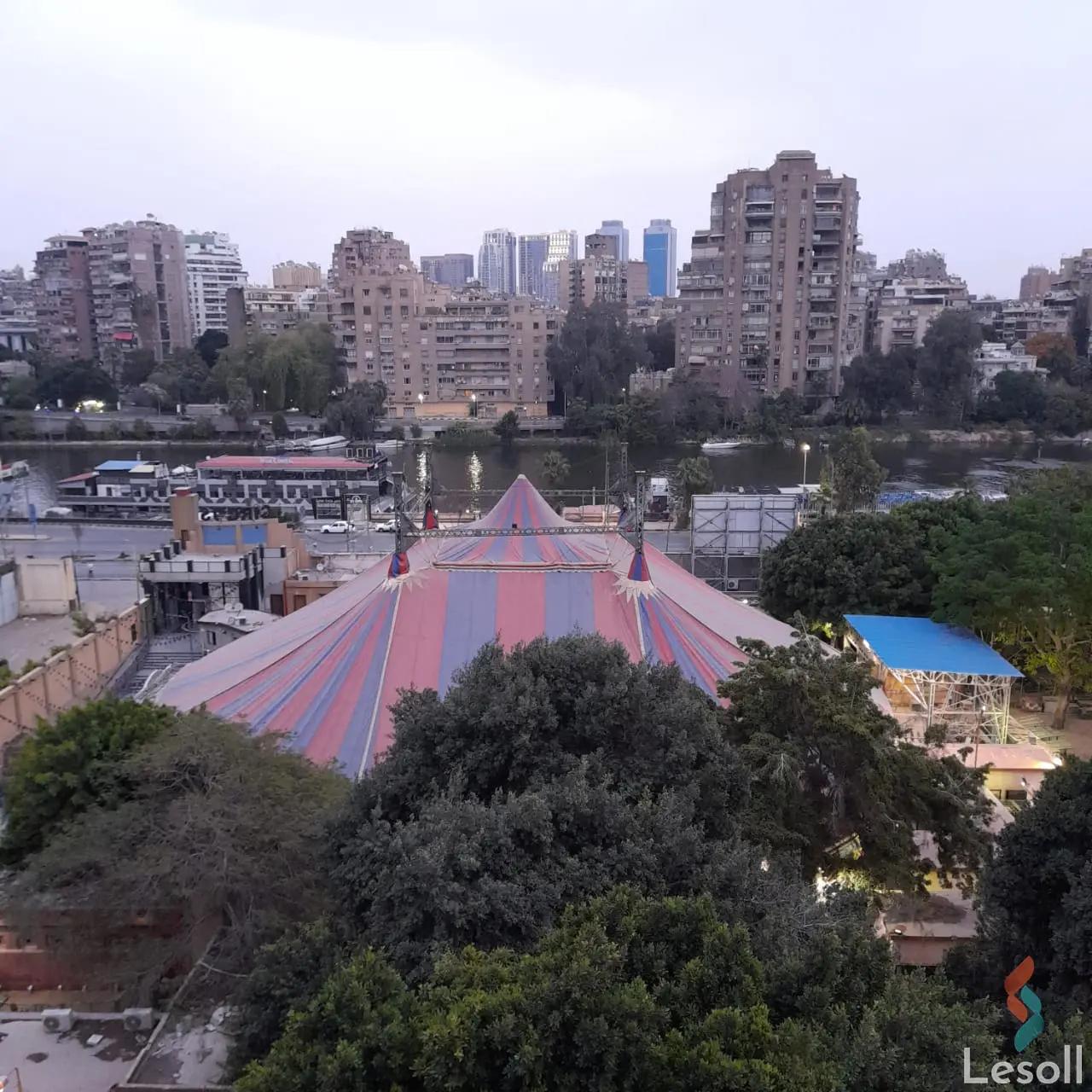 شقة للبيع بمساحة 150 متر و 3 غرف في العجوزة الجيزة