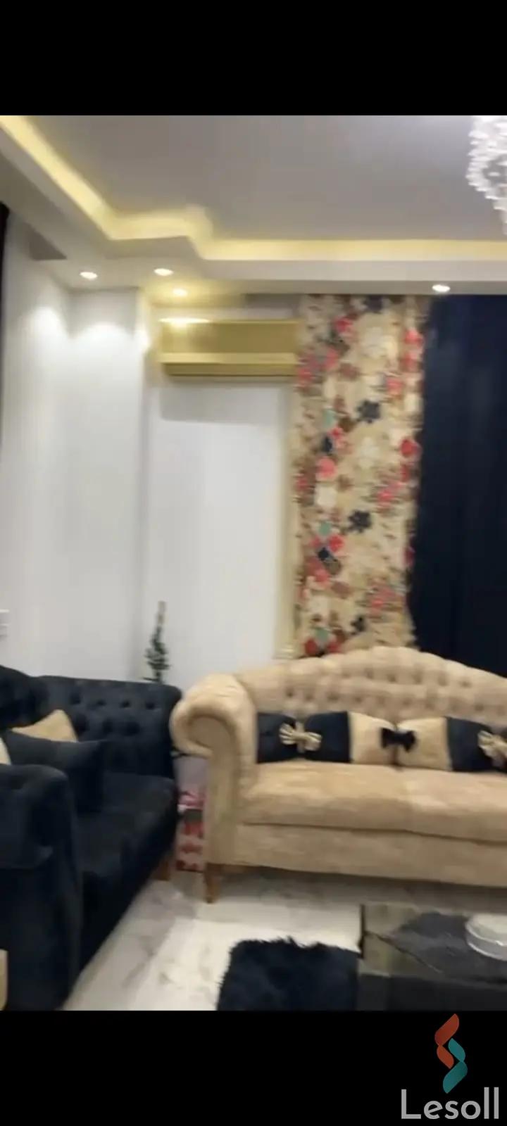 شقة للبيع بمساحة 300 متر و 4 غرف في التجمع الخامس القاهرة - كل الصور