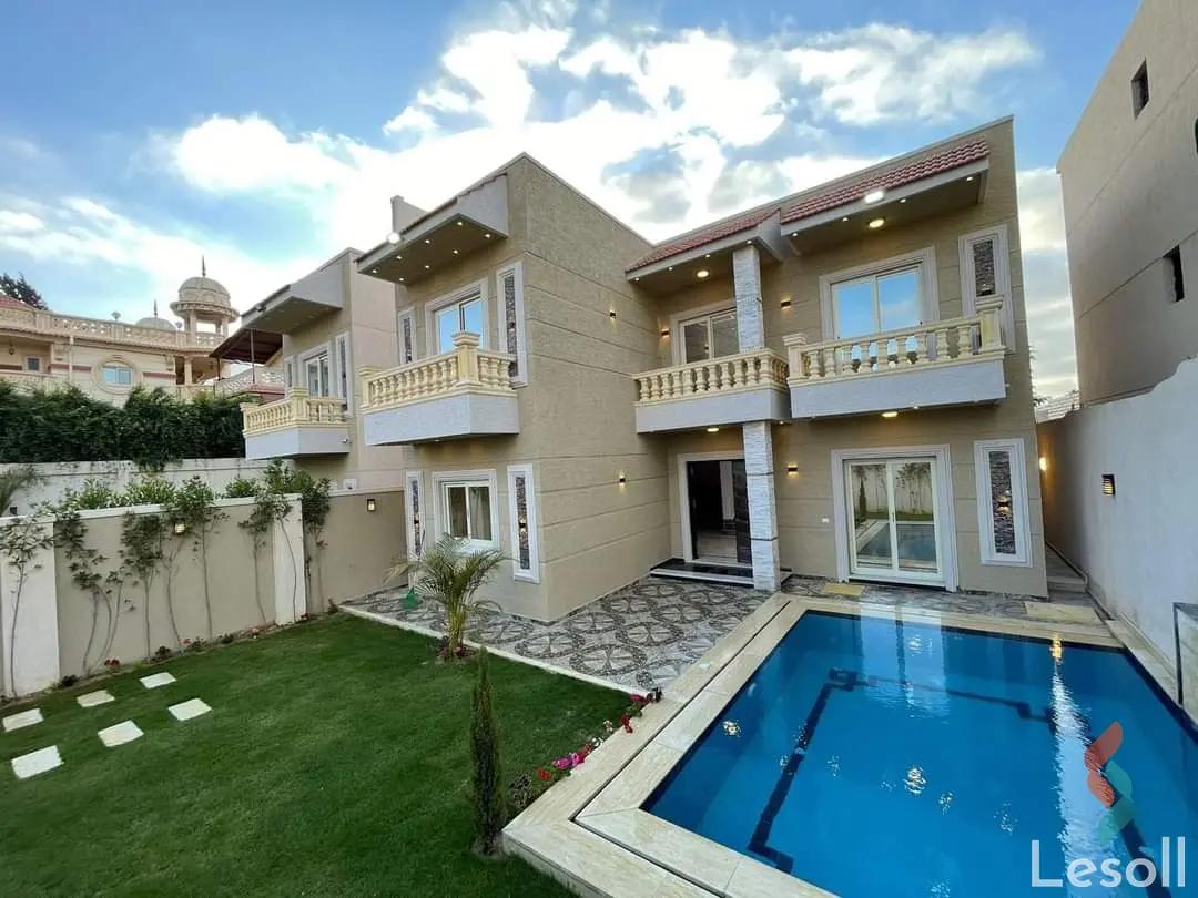 Chalet for sale with an data.area 300 meters and 4 data.rooms in Bourj Alarab Alexandria
