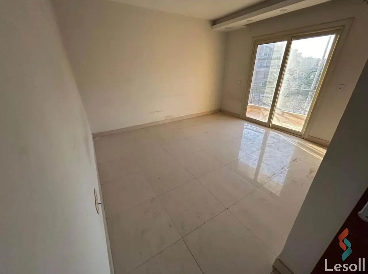 Apartment for sale with an data.area 2,004 meters and 3 data.rooms in Cheikh Zayed Giza - Image 2