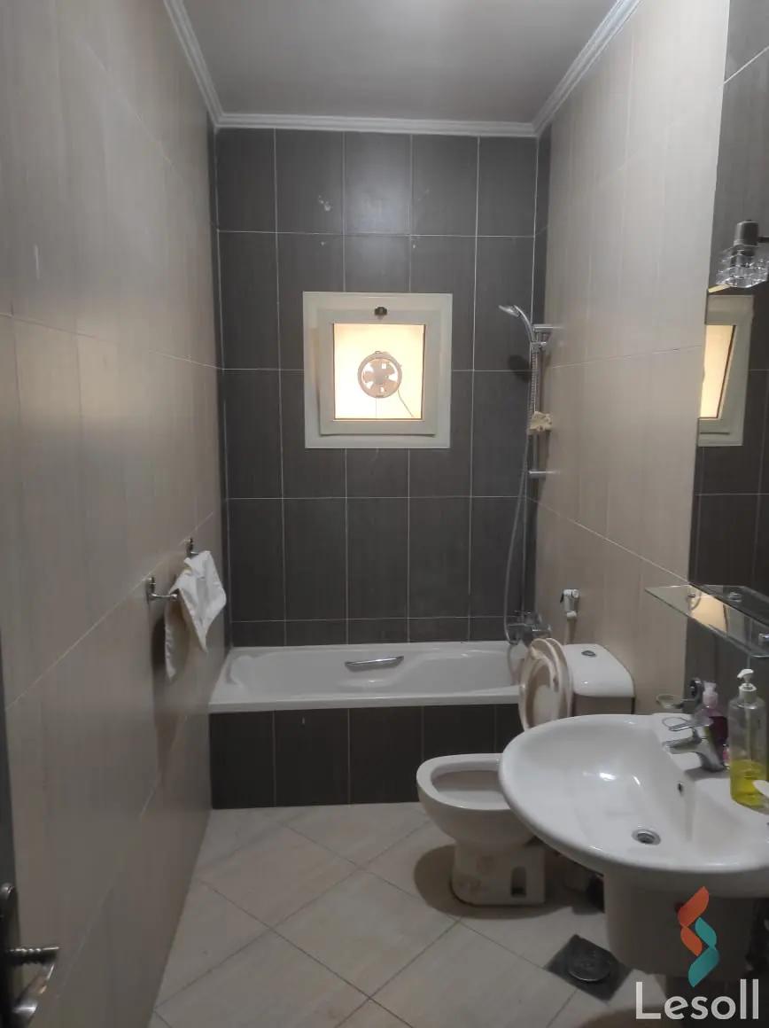 شقة للبيع بمساحة 420 متر و غرفة واحدة في التجمع الخامس القاهرة - صورة 3