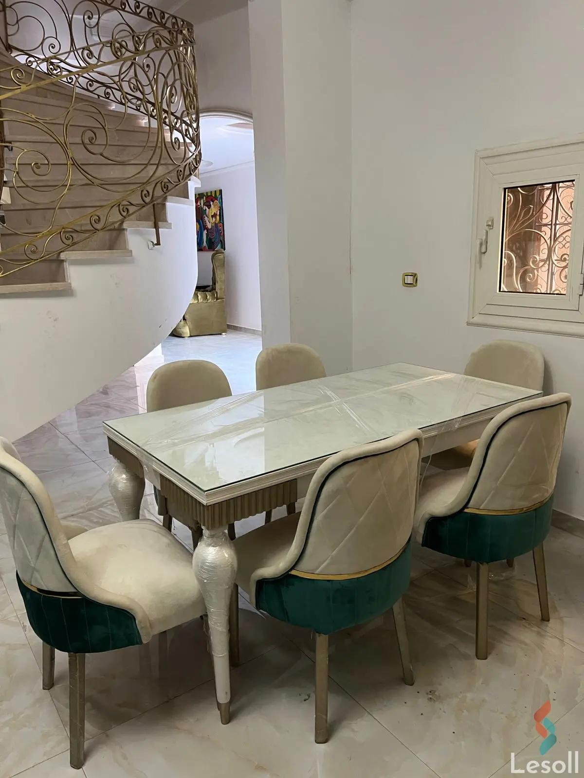 دوبلكس للبيع بمساحة 370 متر و 4 غرف في التجمع الخامس القاهرة - صورة 3