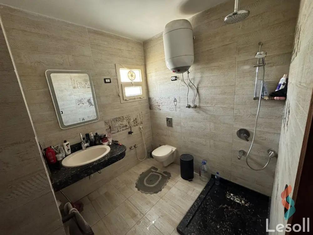 شقة للبيع بمساحة 210 متر و 3 غرف في التجمع الخامس القاهرة - صورة 2