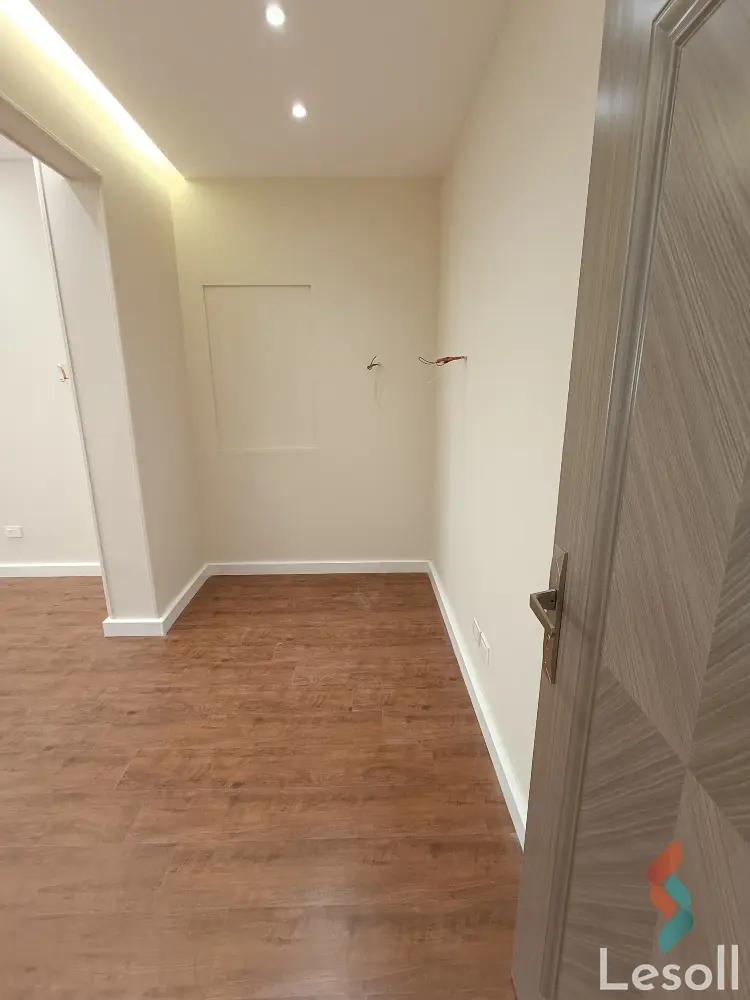 شقة للبيع بمساحة 220 متر و 3 غرف في التجمع الخامس القاهرة شقة للبيع بمساحة 220 متر و 3 غرف في التجمع الخامس القاهرة