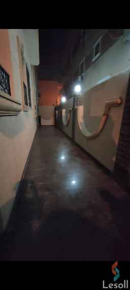 شقه للبيع بمنتجع النخيل فيو نادي وادي دجله مساحته 20 متر