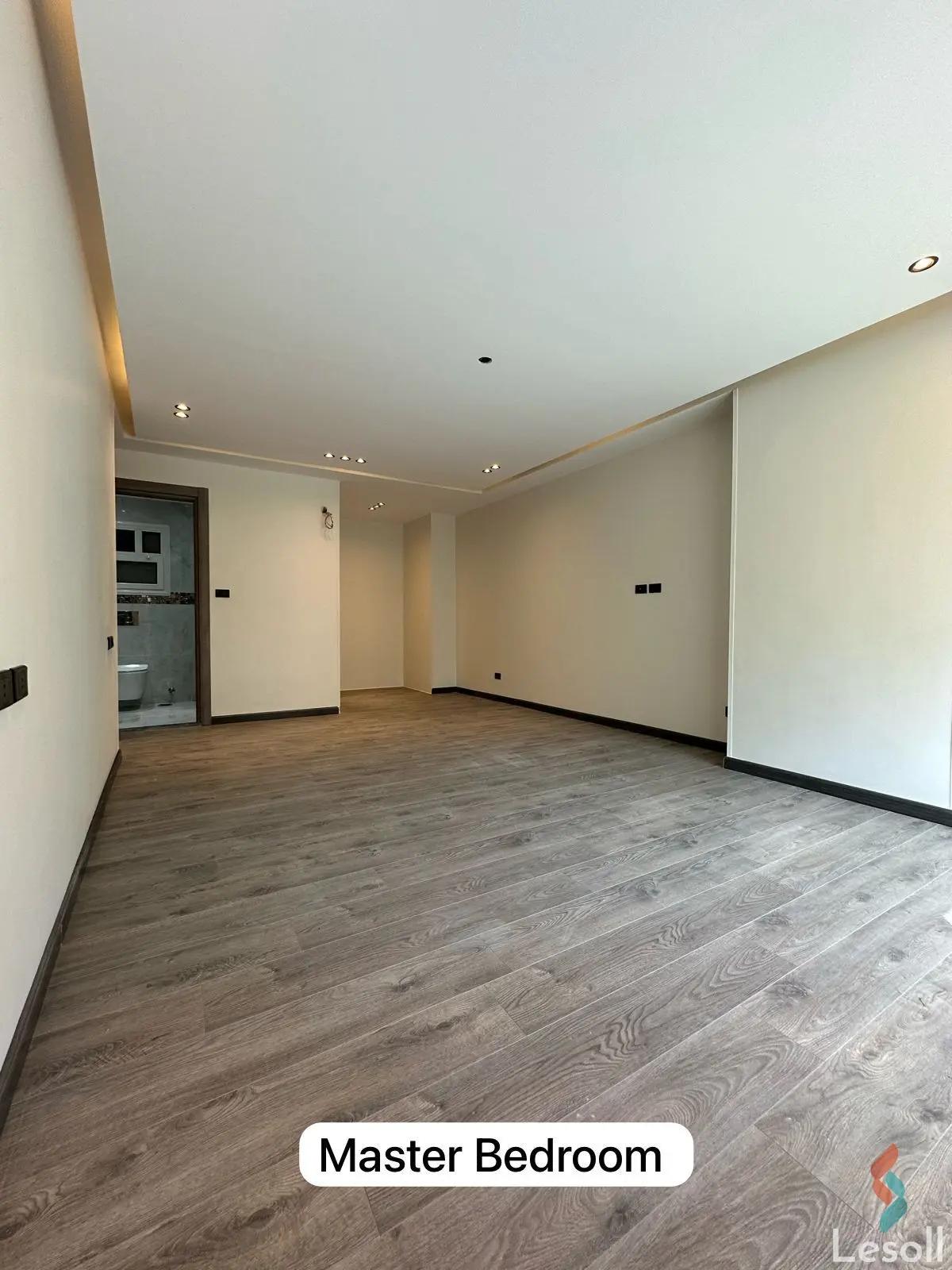 دوبلكس للبيع بمساحة 211 متر و 3 غرف في التجمع الخامس القاهرة