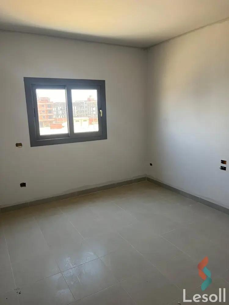 شقة للبيع بمساحة 240 متر و 3 غرف في التجمع الخامس القاهرة - صورة 2