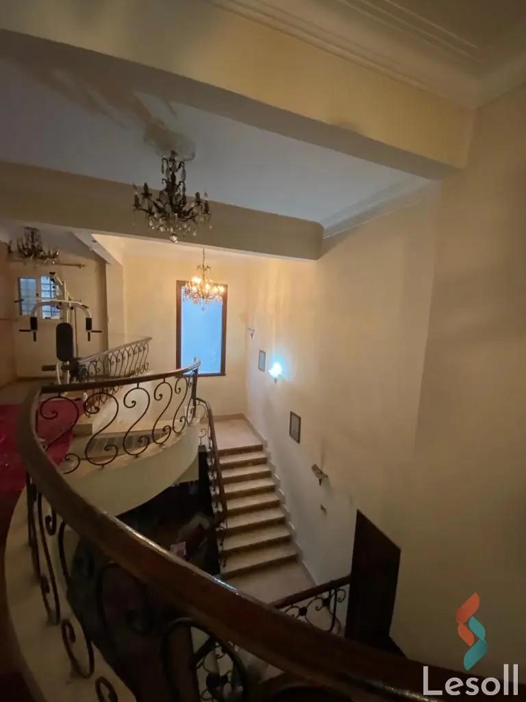 Duplex for sale with an data.area 500 meters and 5 data.rooms in Manyal Cairo