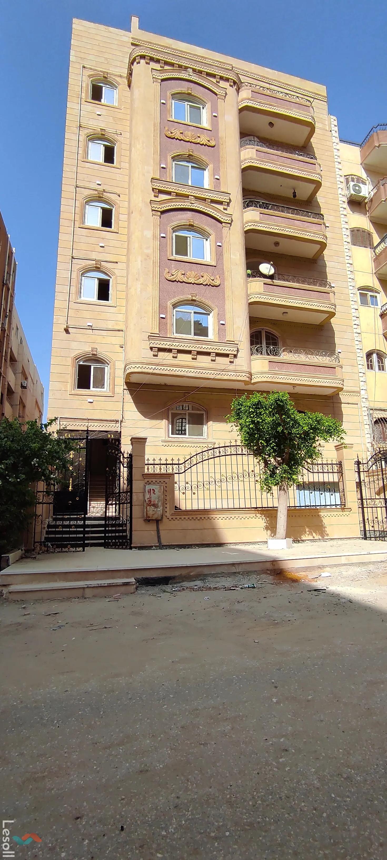 شقة للبيع بمساحة 240 متر و 3 غرف في 6 اكتوبر الجيزة شقة للبيع بمساحة 240 متر و 3 غرف في 6 اكتوبر الجيزة