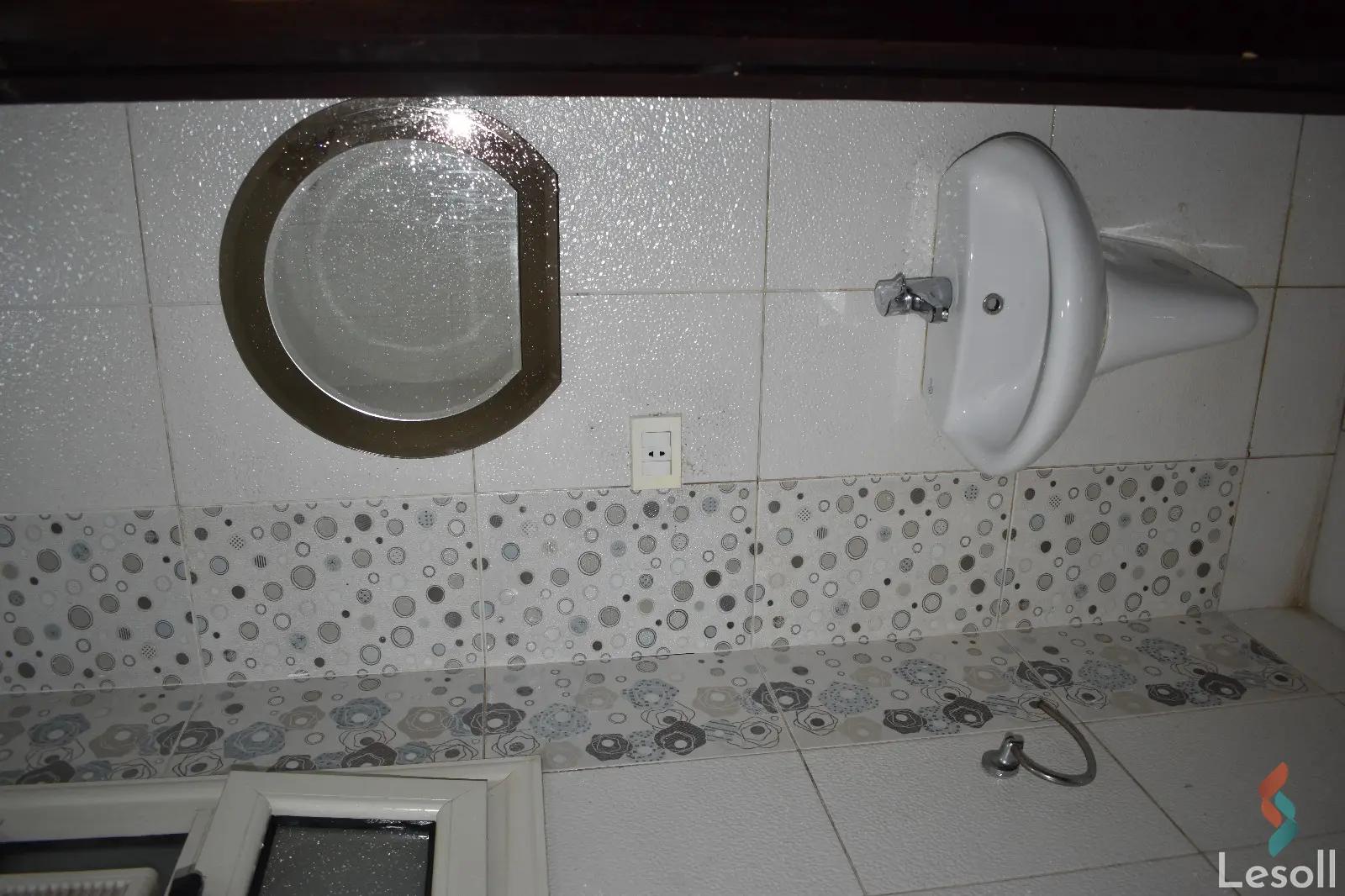 شقة للبيع بمساحة 160 متر و 3 غرف في المقطم القاهرة - صورة 4