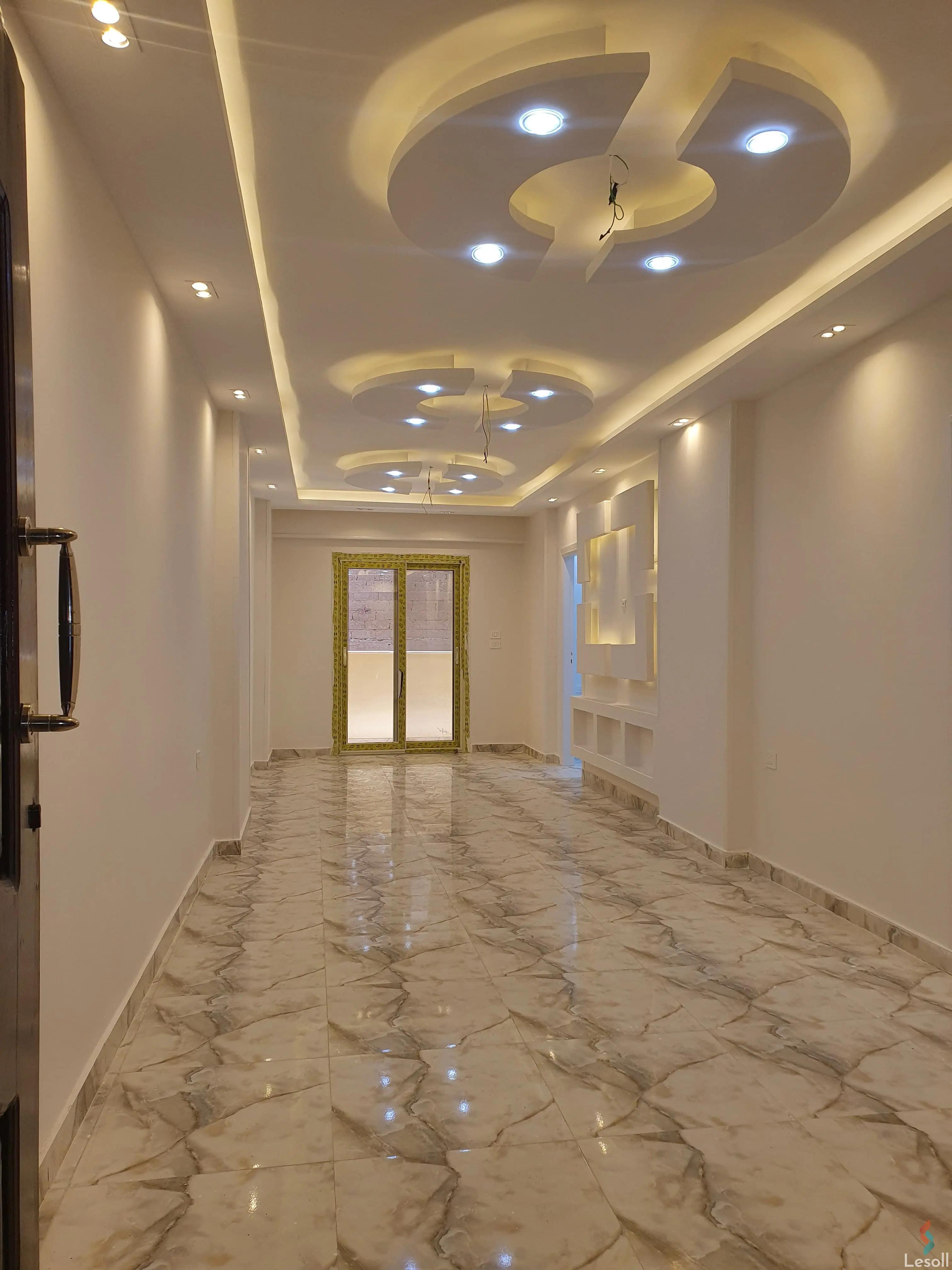 شقة للبيع بمساحة 140 متر و 3 غرف في العجمي الاسكندرية - صورة 2