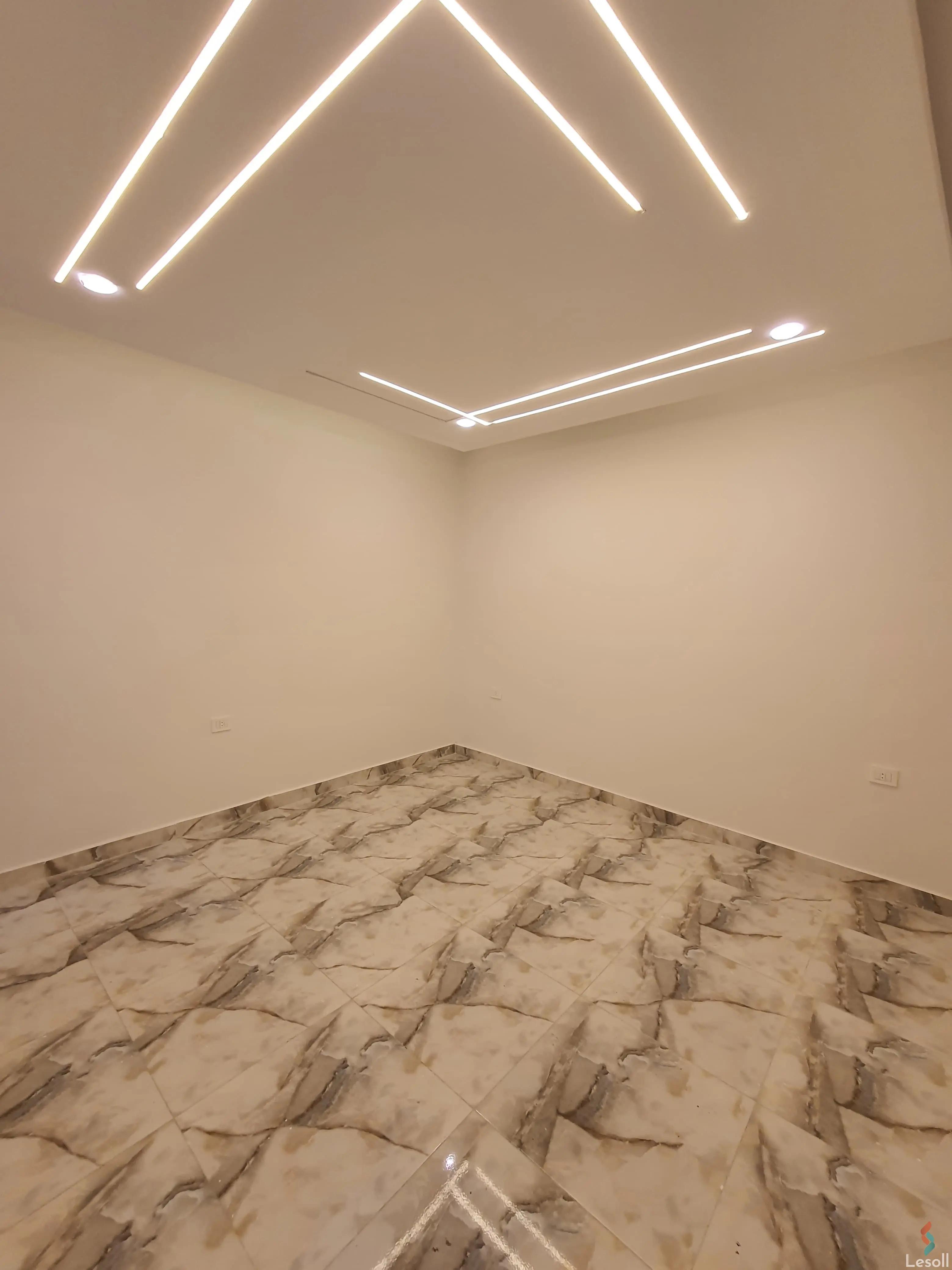 شقة للبيع بمساحة 140 متر و 3 غرف في العجمي الاسكندرية - صورة 4