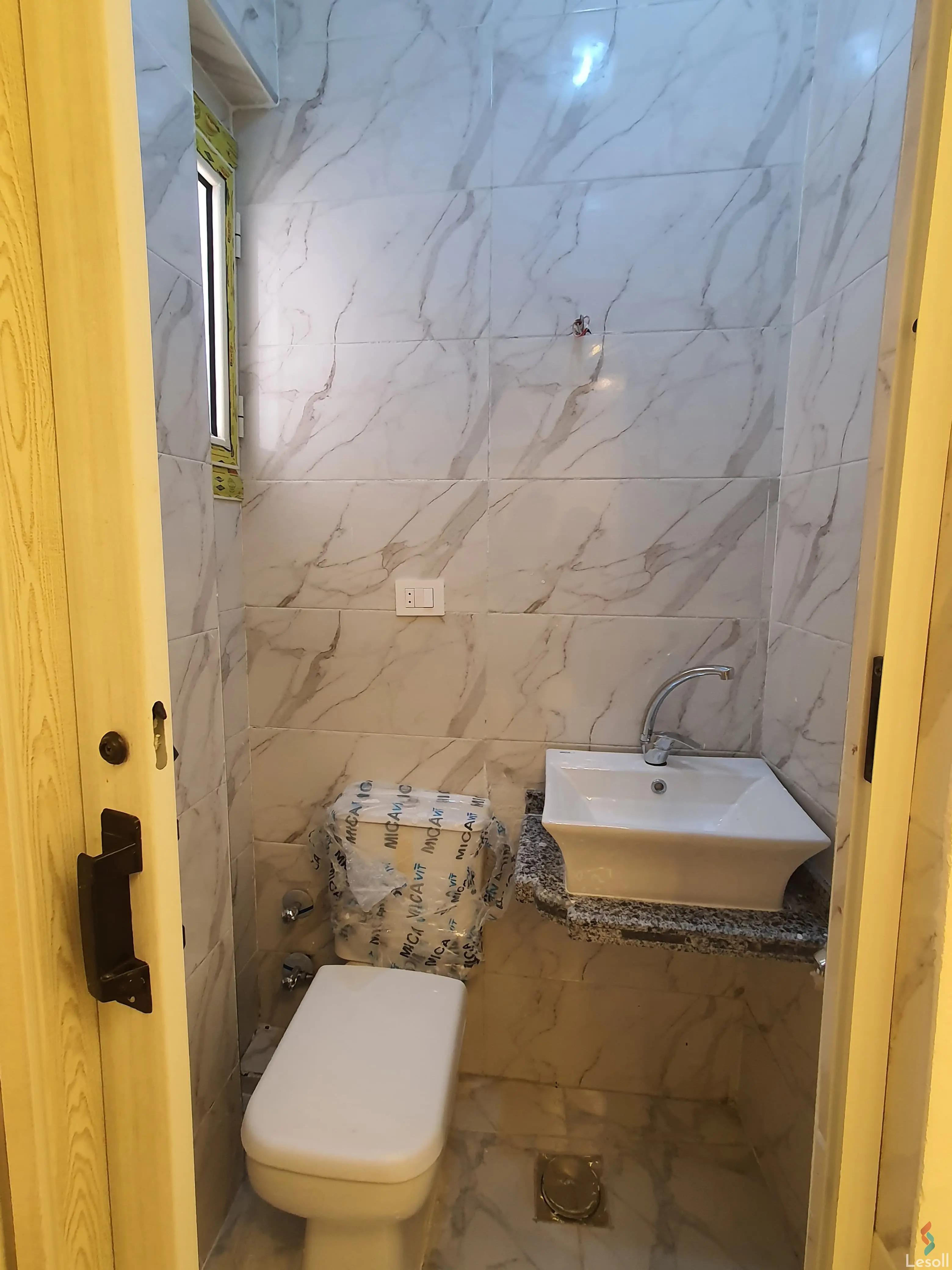 شقة للبيع بمساحة 140 متر و 3 غرف في العجمي الاسكندرية - كل الصور