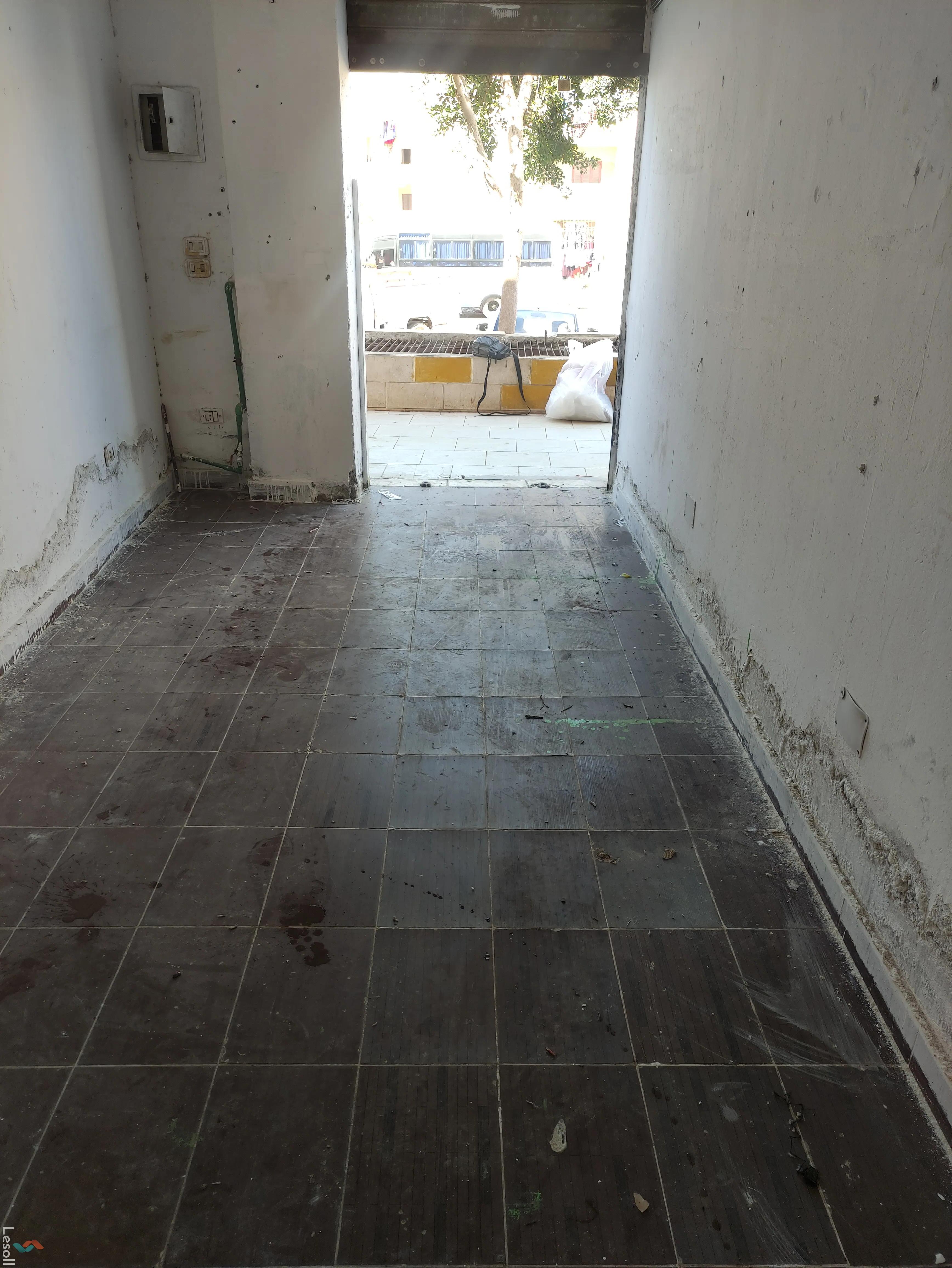 Retail for monthly rent with an data.area of 14 meters in Obour Qaliubiya