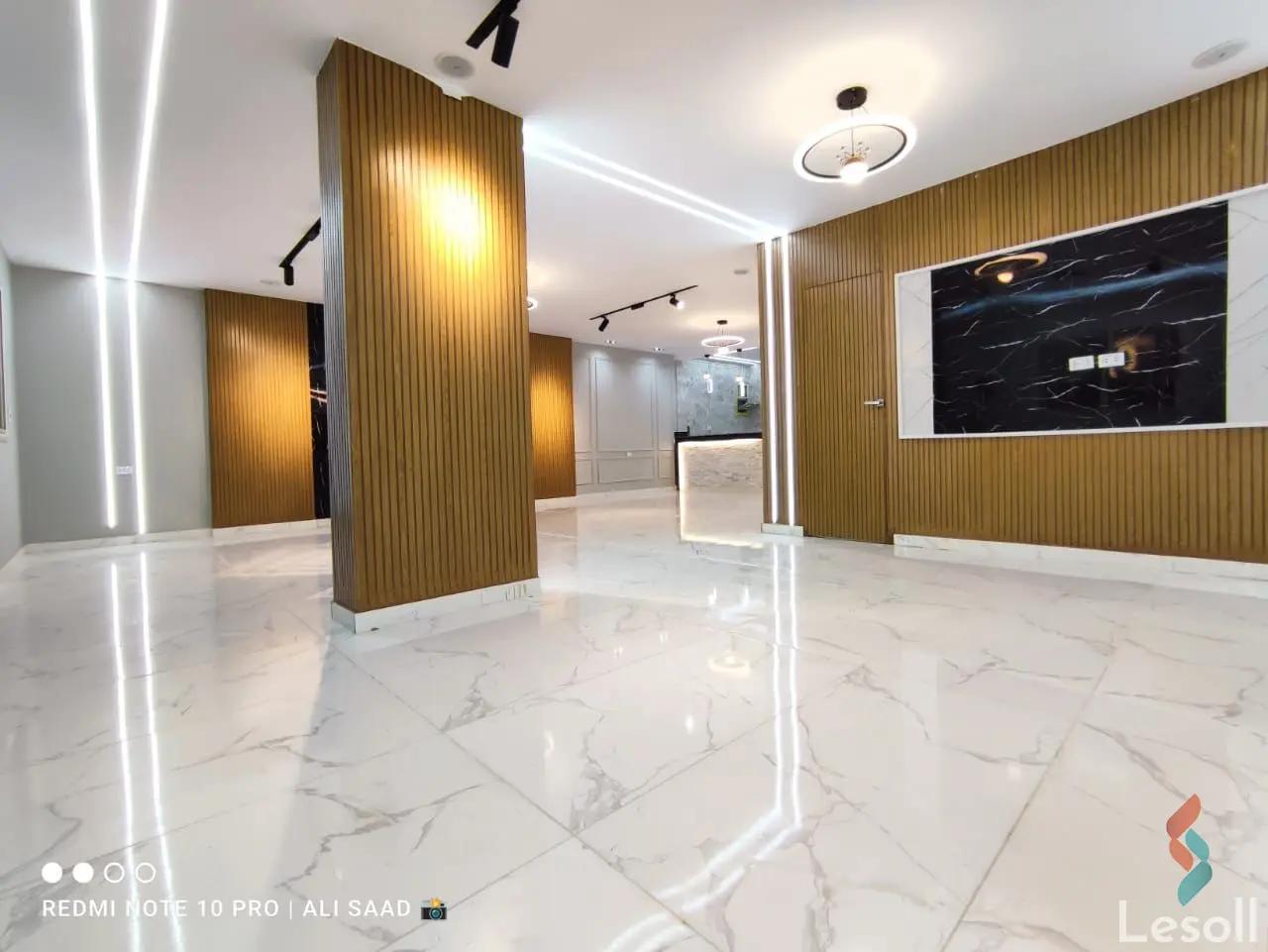 Apartment with garden for sale with an data.area 260 meters and 4 data.rooms in Hadayek Alahram Giza