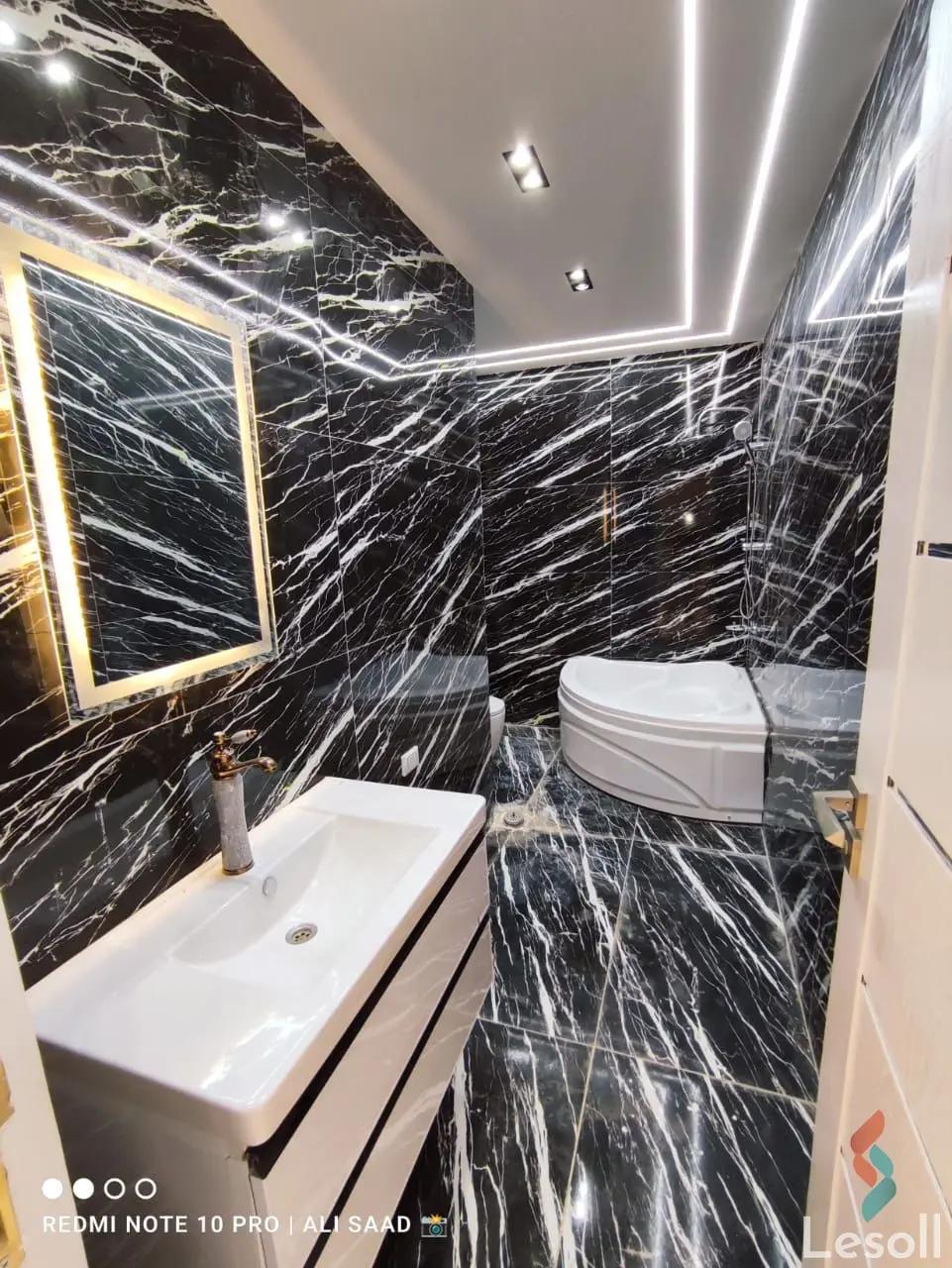 Apartment with garden for sale with an data.area 260 meters and 4 data.rooms in Hadayek Alahram Giza