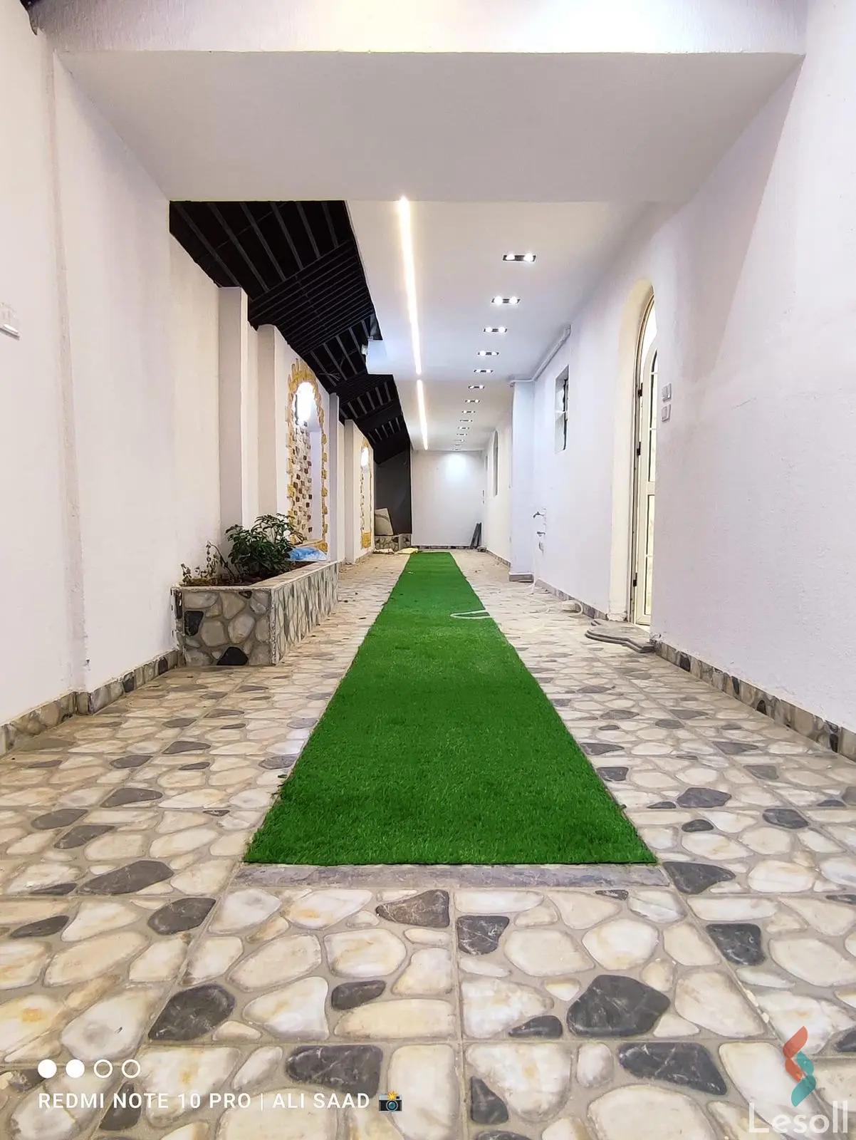 Apartment with garden for sale with an data.area 230 meters and 3 data.rooms in Hadayek Alahram Giza