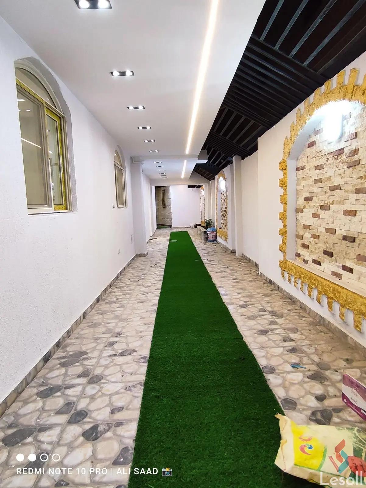 Apartment with garden for sale with an data.area 230 meters and 3 data.rooms in Hadayek Alahram Giza