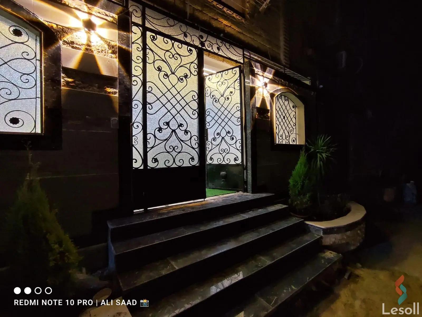 Apartment with garden for sale with an data.area 230 meters and 3 data.rooms in Hadayek Alahram Giza