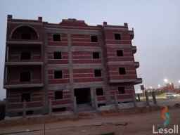 شقه أماميه وشقه خلفيه مساحه الشقه الواحدة 236 متر 3 غرف التجمع الخامس بيت الوطن الحي الرابع