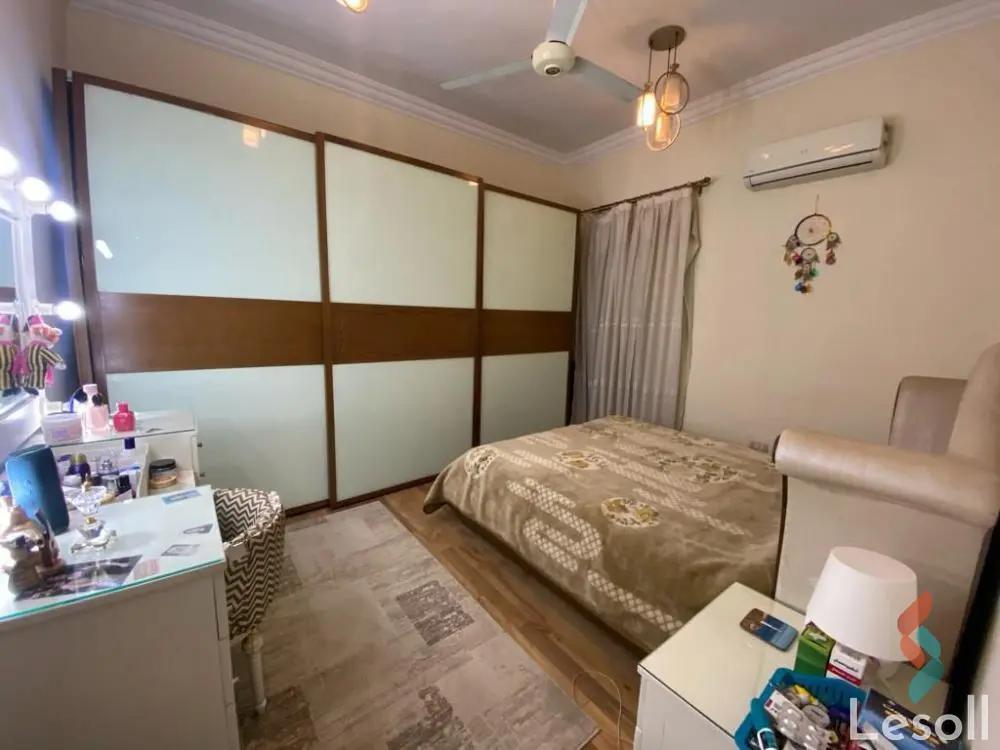 شقة للبيع بمساحة 180 متر و 4 غرف في المهندسين الجيزة - صورة 2