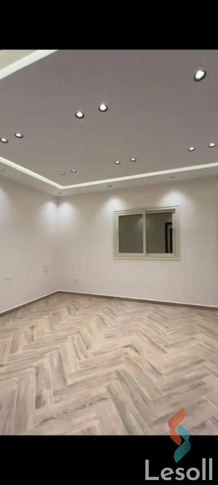 شقة للبيع بمساحة 270 متر و 4 غرف في المهندسين الجيزة - كل الصور