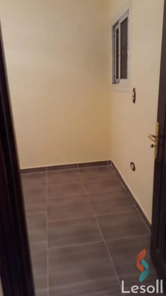 شقة للبيع بمساحة 165 متر و 3 غرف في النزهة الجديدة القاهرة - صورة 3