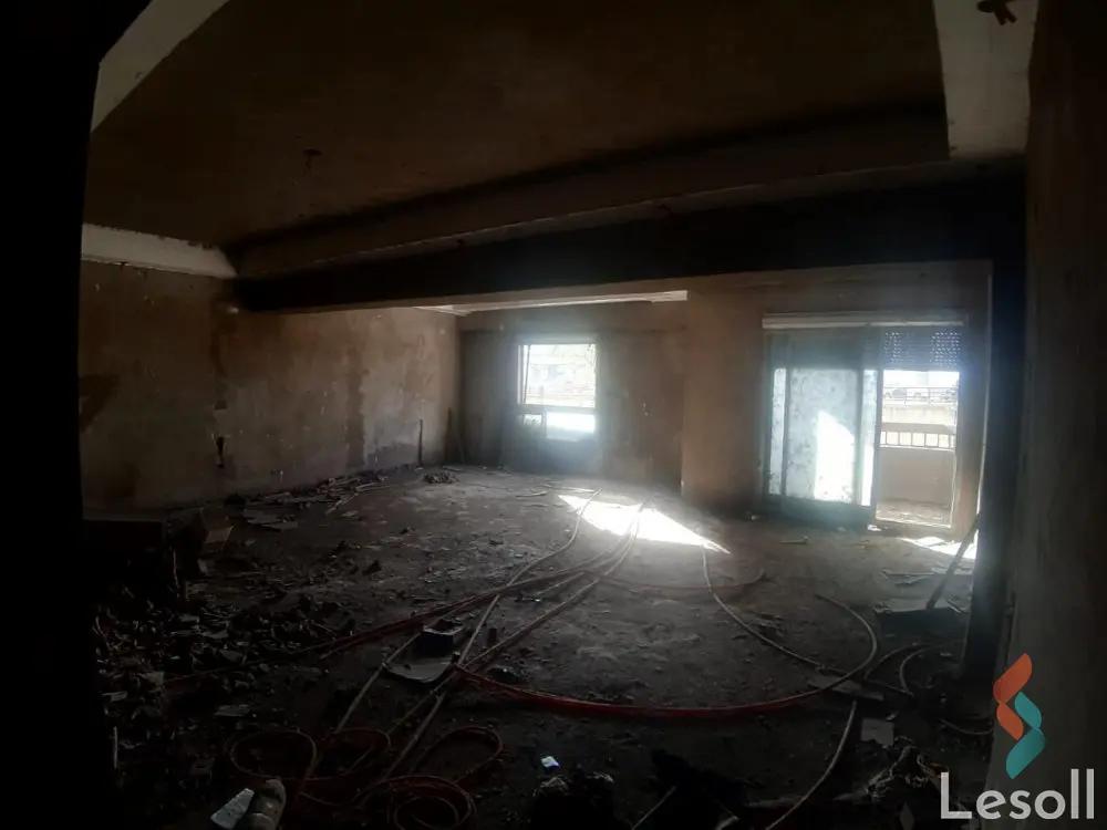 Apartment for sale with an data.area 215 meters and 3 data.rooms in Shubra Cairo