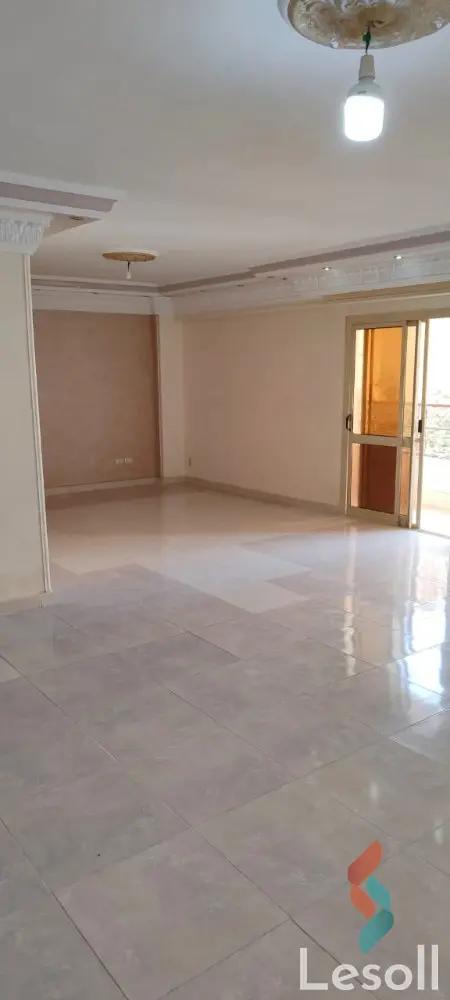 شقة للبيع بمساحة 220 متر و 3 غرف في 6 اكتوبر الجيزة - صورة 2