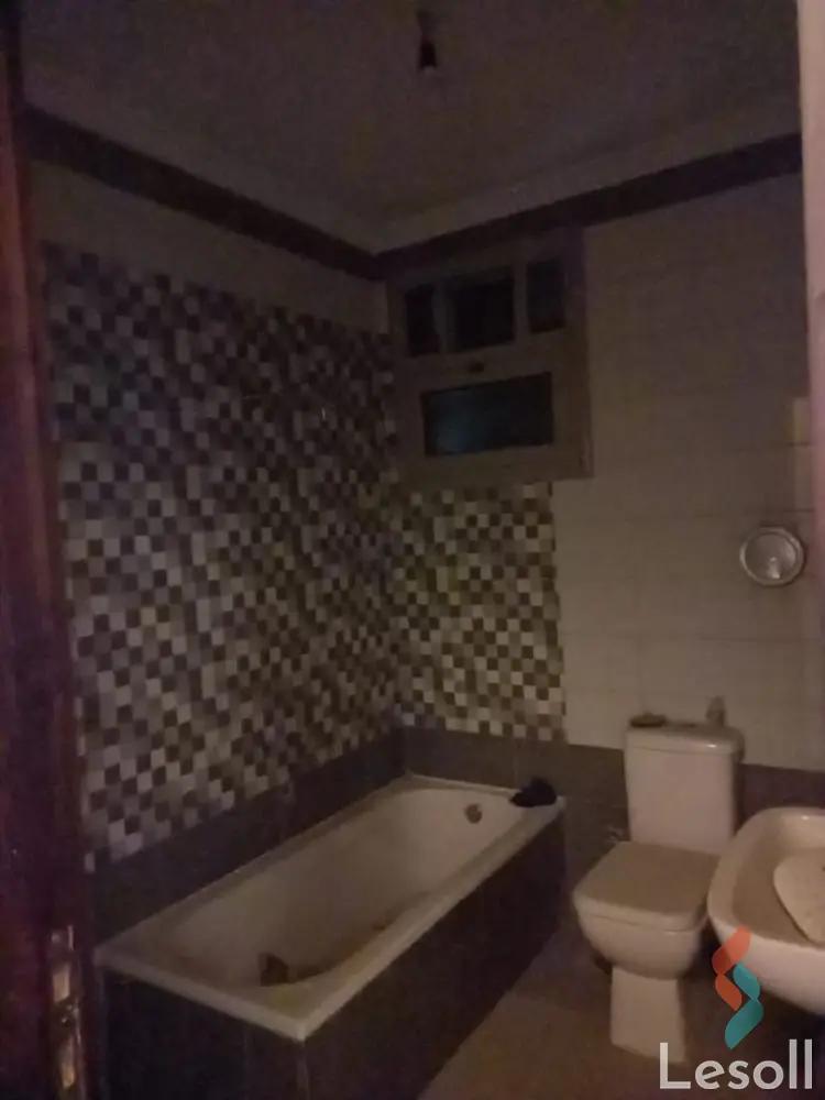 Apartment for sale with an data.area 200 meters and 4 data.rooms in Giza Giza - Image 2