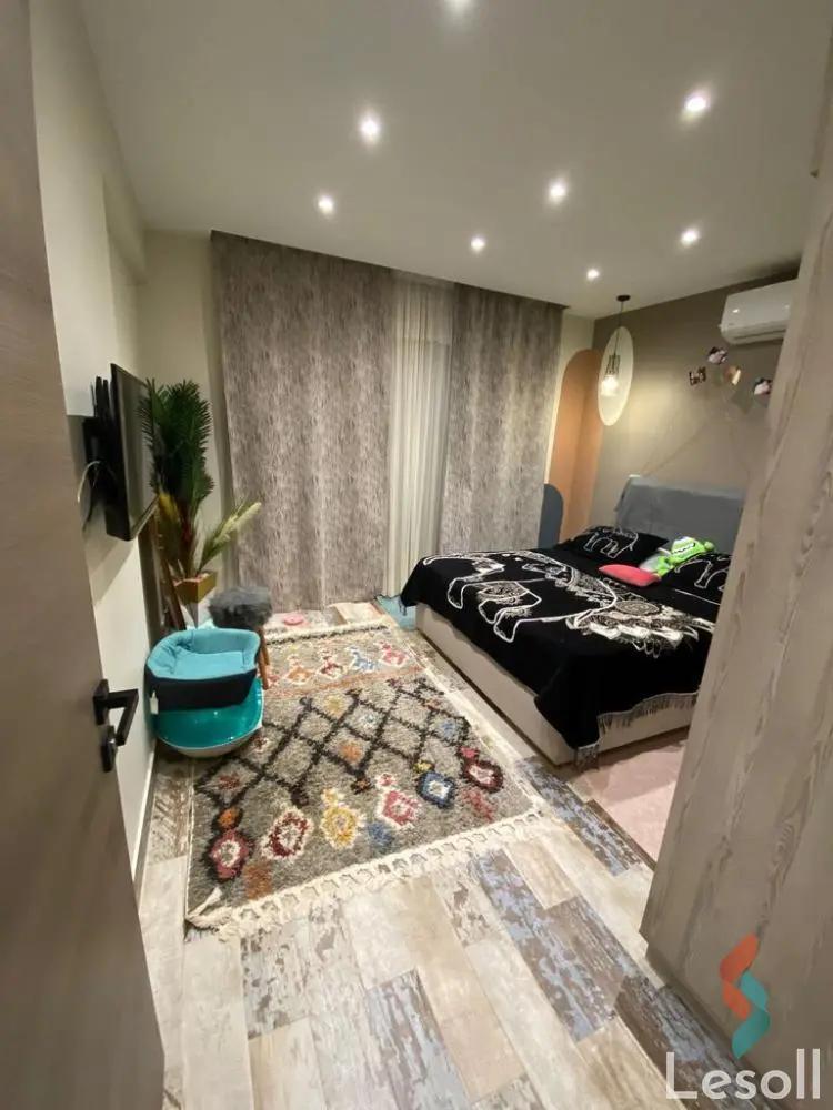 Apartment with garden for sale with an data.area 158 meters and 3 data.rooms in 5th Settlement Cairo - Image 4