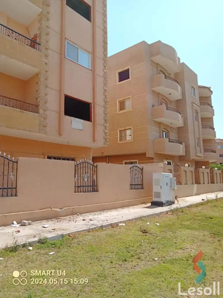 شقة للبيع بمساحة 200 متر و 3 غرف في مدينة الشروق القاهرة - صورة 2