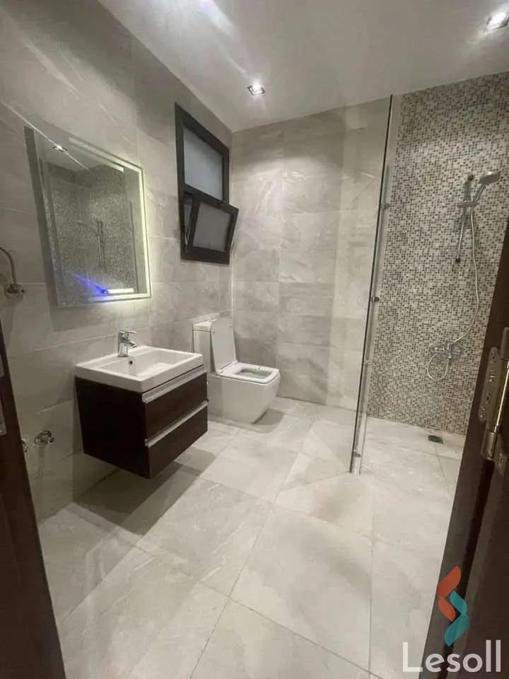 شقة للبيع بمساحة 140 متر و 4 غرف في التجمع الخامس القاهرة - كل الصور