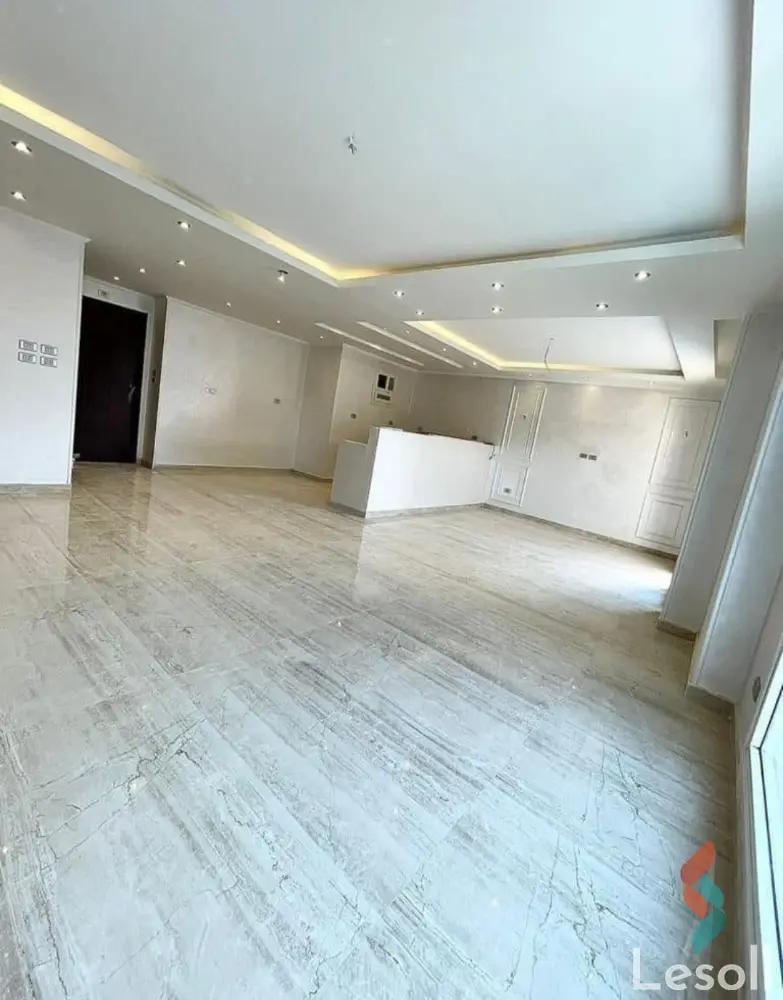 شقة للبيع بمساحة 190 متر و 4 غرف في التجمع الخامس القاهرة - صورة 4