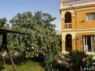 فيلا للبيع بمساحة 850 متر و 4 غرف في مدينة الشروق القاهرة