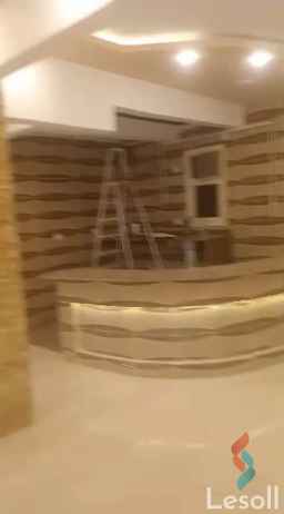 للبيع شقة بمصر الجديدة روكسي ميدان الذهبي مساحة 135 متر الدور الاول