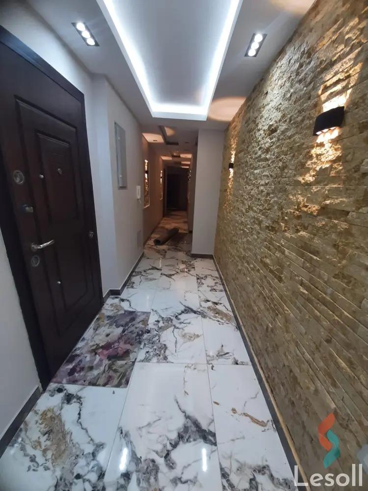 شقق فندقية للايجار اليومي بمساحة 300 متر و 3 غرف في المهندسين الجيزة - صورة 3