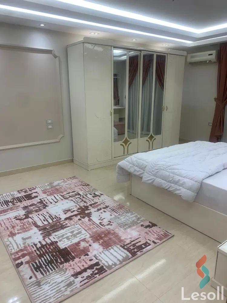 شقة للايجار اليومي بمساحة 300 متر و 3 غرف في المهندسين الجيزة - صورة 4