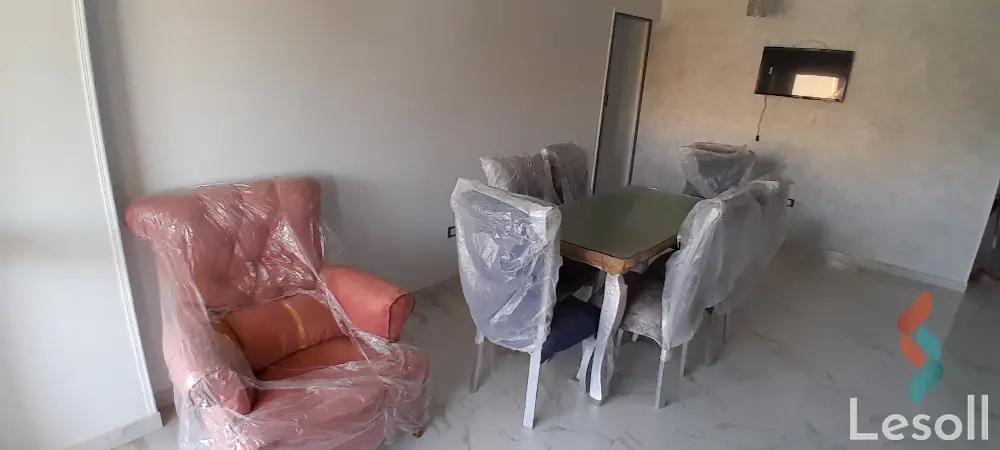 شقة بحديقة للايجار الشهري بمساحة 310 متر و 3 غرف في الشيخ زايد الجيزة