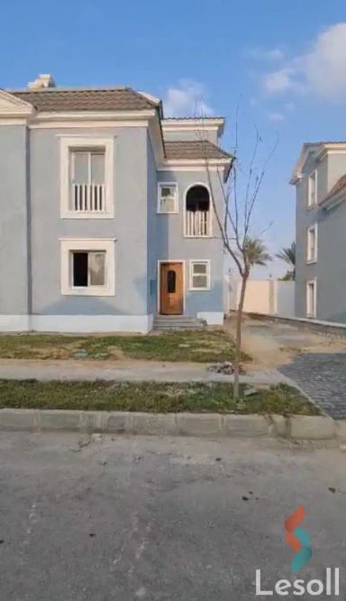 فيلا للبيع بمساحة 227 متر و 4 غرف في مدينة الشروق القاهرة