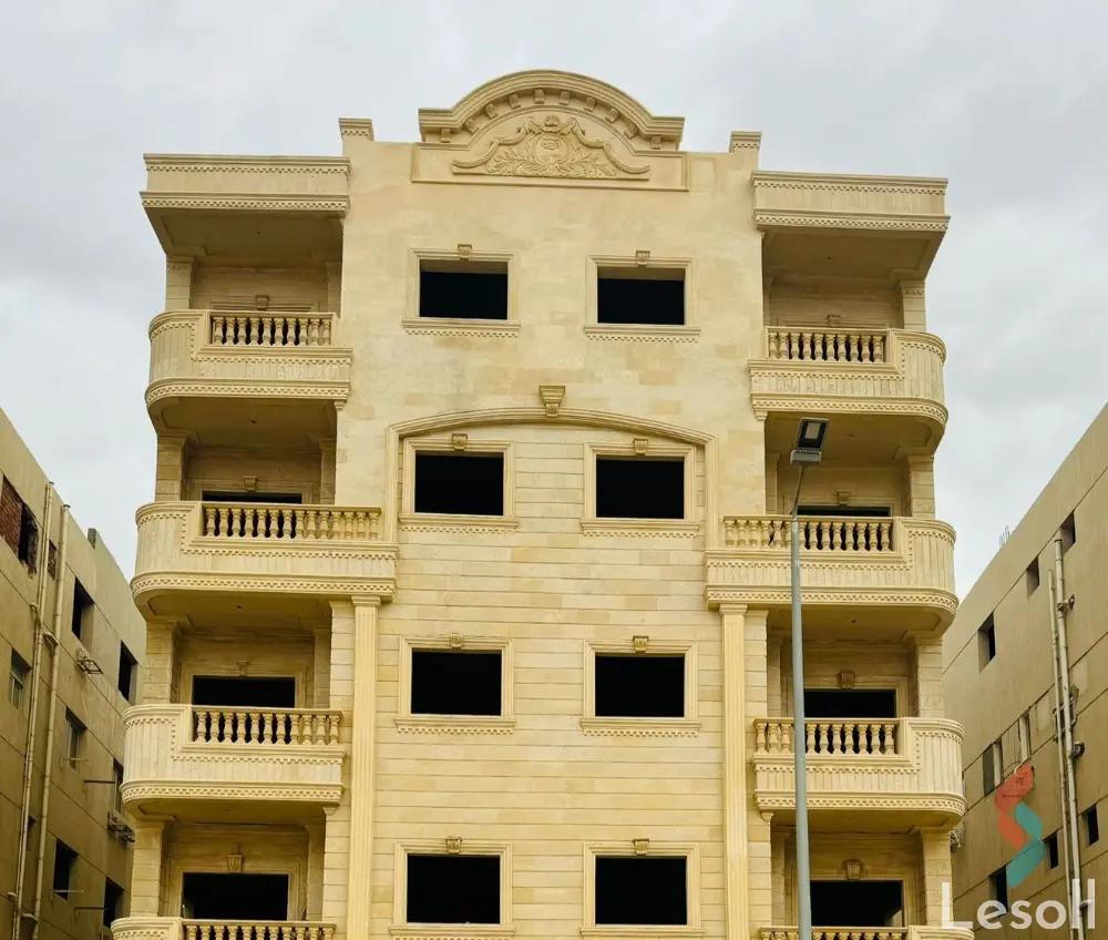 شقة للبيع بمساحة 180 متر و 3 غرف في التجمع الخامس القاهرة - صورة 2