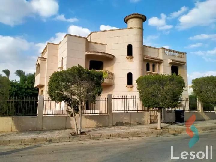 فيلا للبيع بمساحة 603 متر و 6 غرف في مدينة الشروق القاهرة