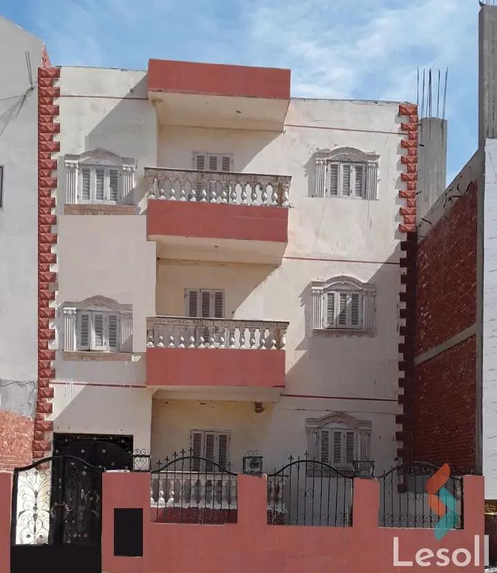 Apartment with garden for sale with an data.area 150.5 meters and 3 data.rooms in Zagazig Sharkia